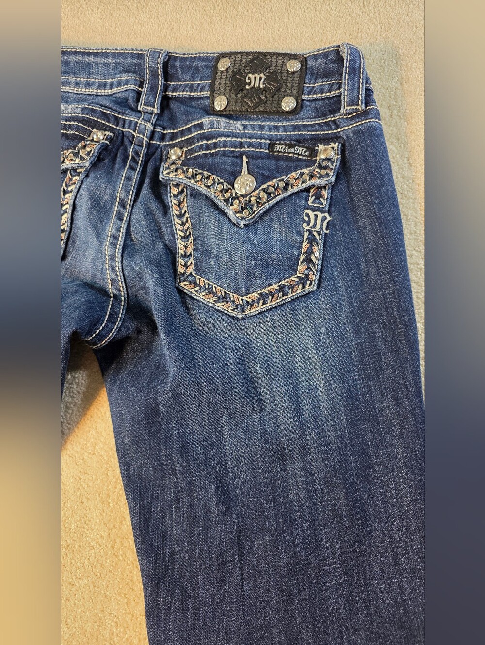 Miss Me Signature Straight Dark Wash Embellished Low Rise Jeans Womens 30